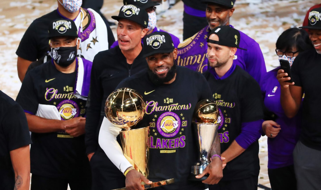 名记：湖人20年的冠军遭到贬低是因为由勒布朗和湖人所拿